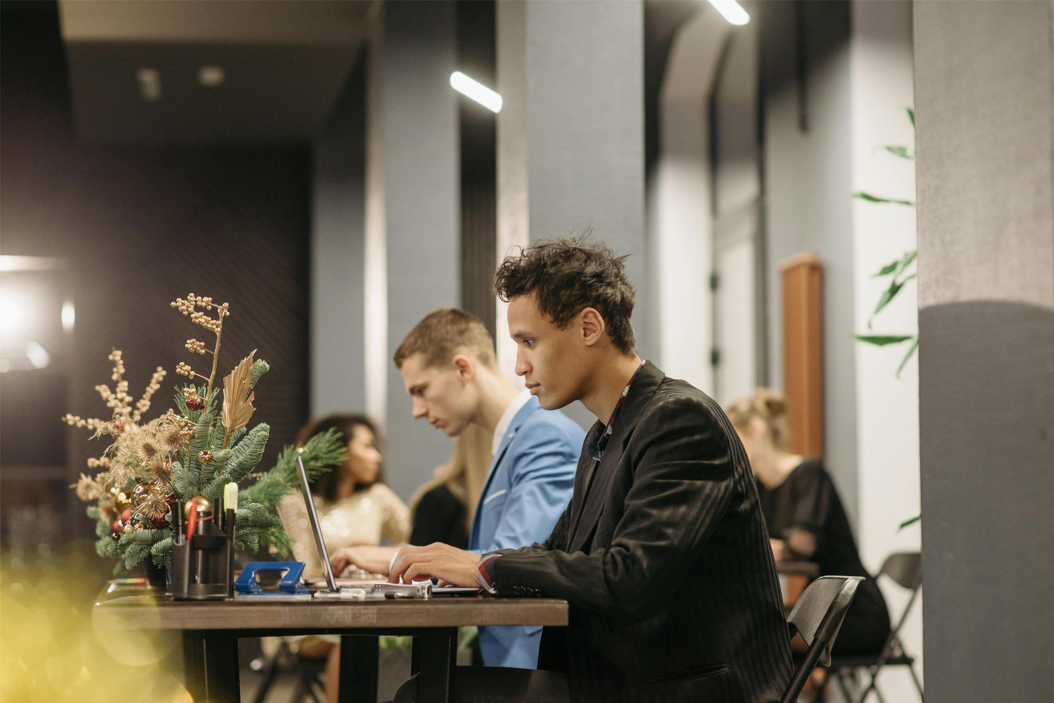 揾夜更7点后兼职工作,广东仔女嘅新选择